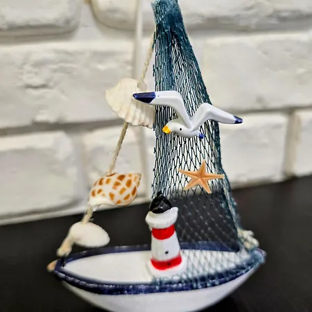 Apartamento 3 а *