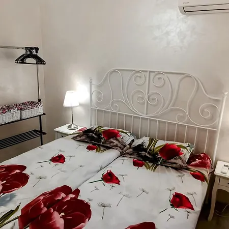 Apartamento 3 а *